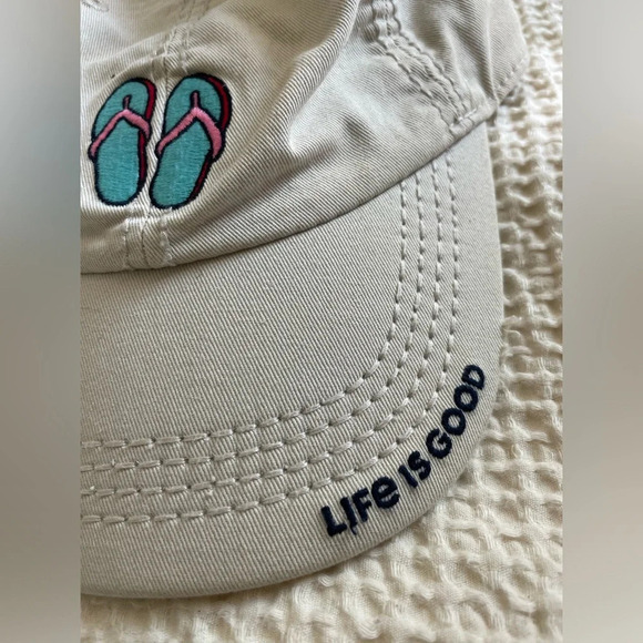 Life is Good Tan Baseball Cap with Blues Flip Flops - Picture 3 of 6